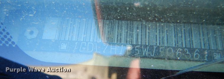 image for item IE9644 1998 GMC C7500  water truck