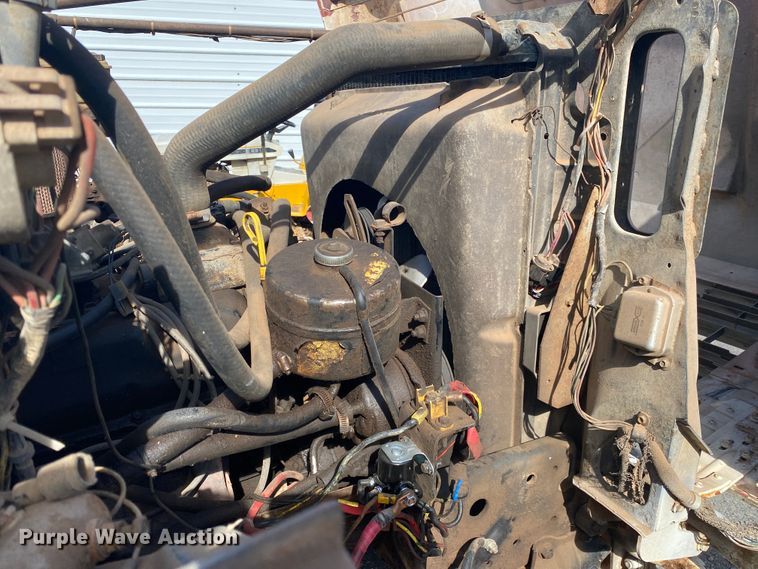 image for item IG9713 1984 Ford F800  dump flatbed truck