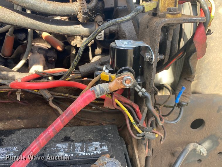 image for item IG9713 1984 Ford F800  dump flatbed truck