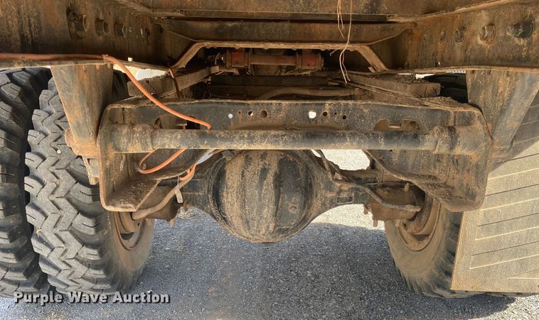 image for item IG9713 1984 Ford F800  dump flatbed truck