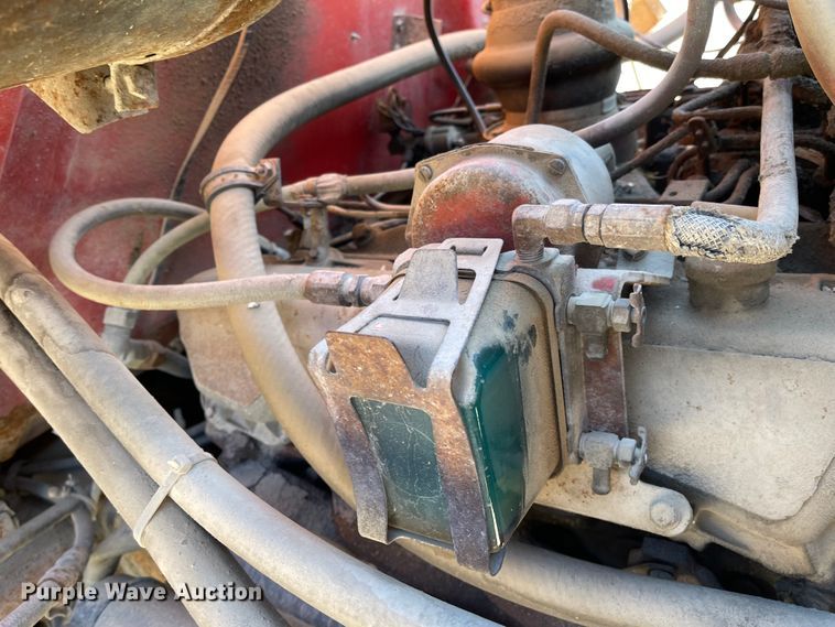 image for item IJ9641 1981 International 1854  dump flatbed truck