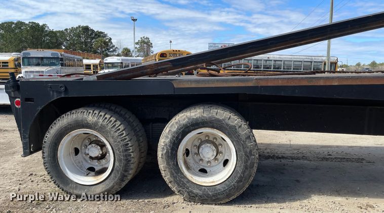 image for item IJ9719 1978 Autocar DC10364B  winch truck