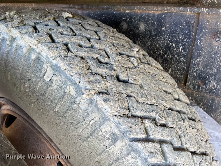 image for item IJ9719 1978 Autocar DC10364B  winch truck