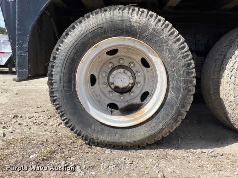 image for item IJ9719 1978 Autocar DC10364B  winch truck