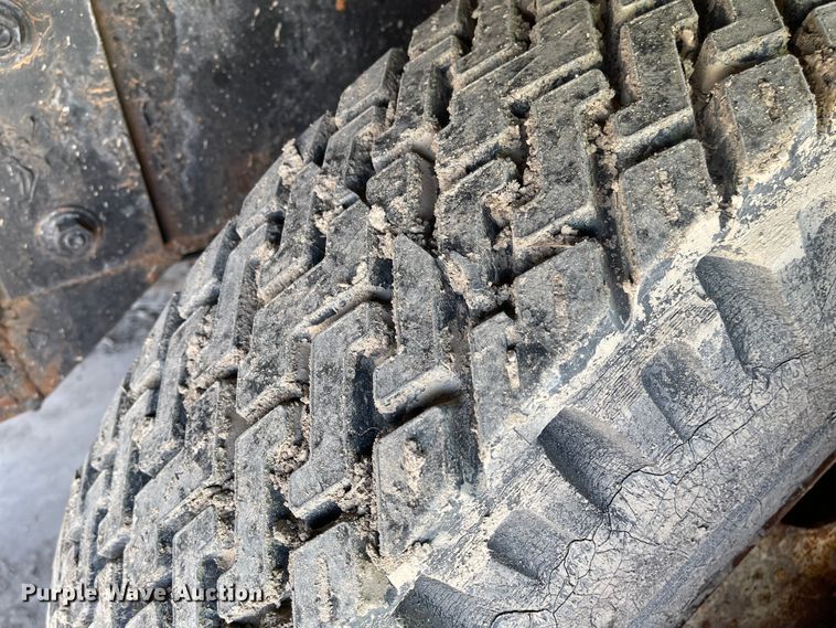 image for item IJ9719 1978 Autocar DC10364B  winch truck