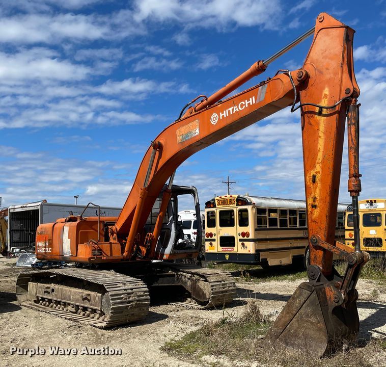 image for item IJ9720 1992 Hitachi EX200LC-2  excavator