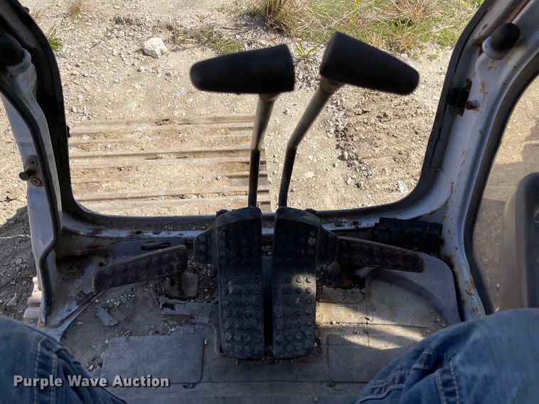 image for item IJ9720 1992 Hitachi EX200LC-2  excavator