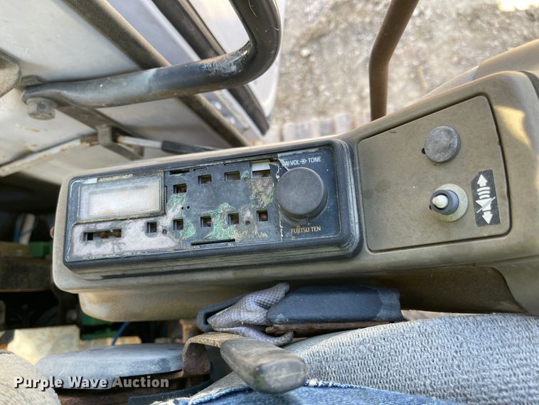 image for item IJ9720 1992 Hitachi EX200LC-2  excavator