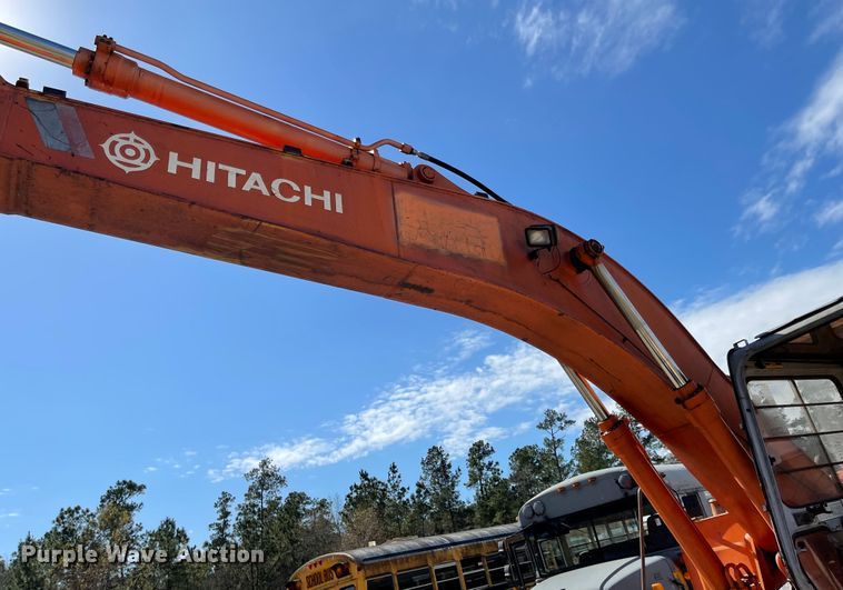 image for item IJ9720 1992 Hitachi EX200LC-2  excavator