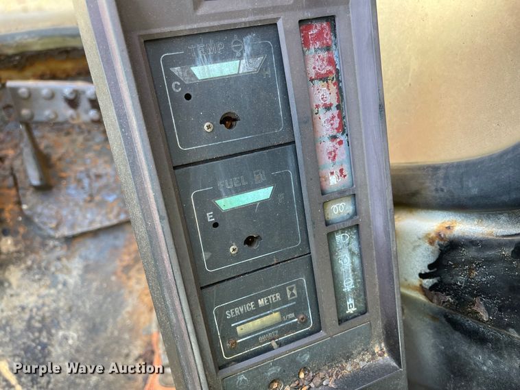 image for item IJ9721 1990 Hitachi EX150  excavator