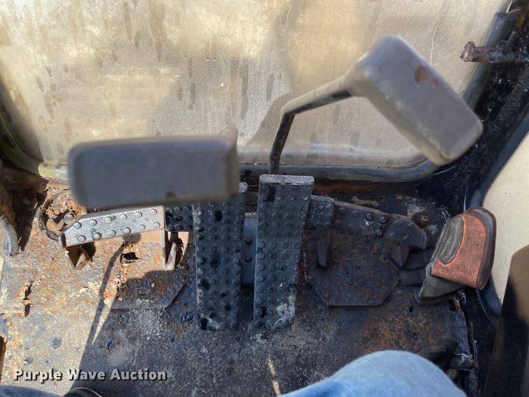 image for item IJ9721 1990 Hitachi EX150  excavator