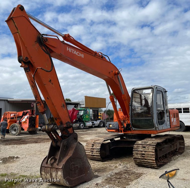 image for item IJ9722 2000 Hitachi EX160LC-5  excavator