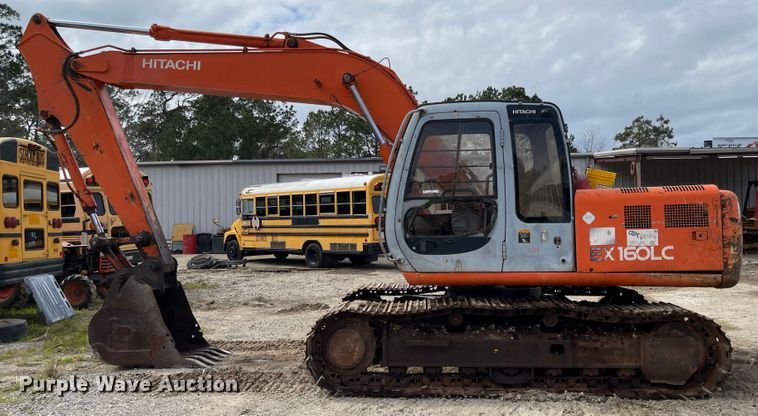 image for item IJ9722 2000 Hitachi EX160LC-5  excavator