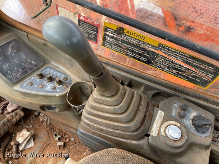 image for item IJ9722 2000 Hitachi EX160LC-5  excavator