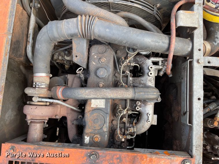 image for item IJ9722 2000 Hitachi EX160LC-5  excavator