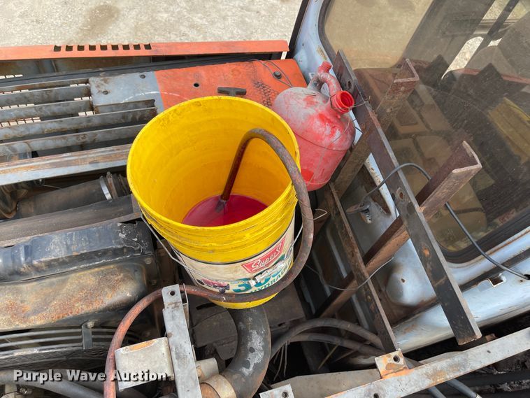 image for item IJ9722 2000 Hitachi EX160LC-5  excavator