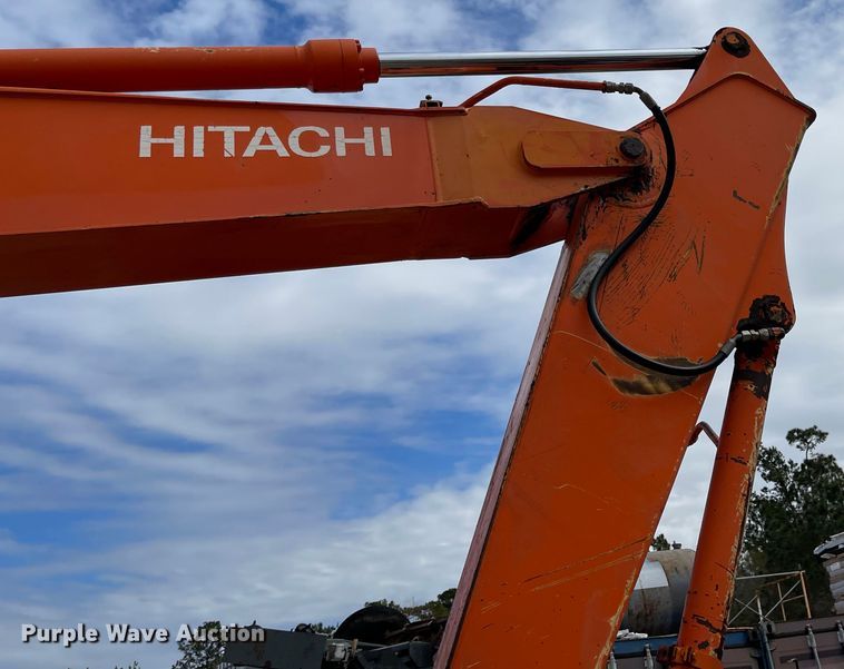 image for item IJ9722 2000 Hitachi EX160LC-5  excavator