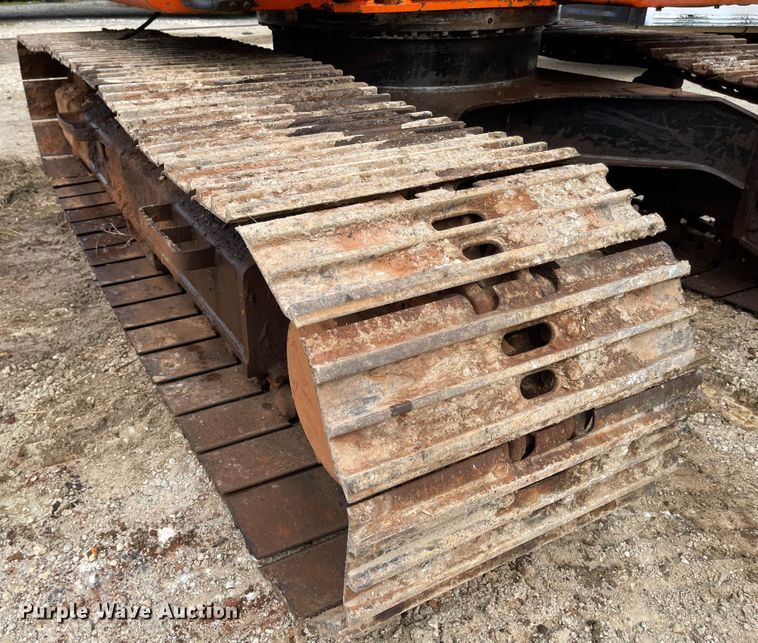 image for item IJ9722 2000 Hitachi EX160LC-5  excavator