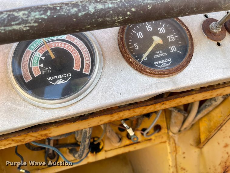 image for item IJ9731 Wabco D  elevating scraper