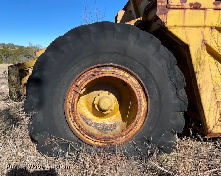 image for item IJ9731 Wabco D  elevating scraper
