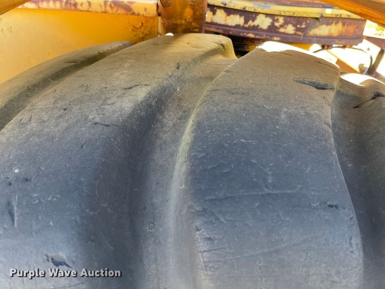 image for item IJ9731 Wabco D  elevating scraper