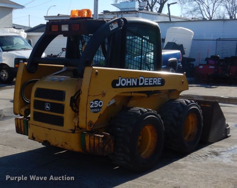 image for item IM9785 2004 John Deere 250 Series II  skid steer loader