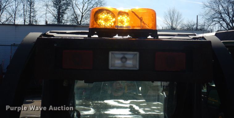 image for item IM9785 2004 John Deere 250 Series II  skid steer loader