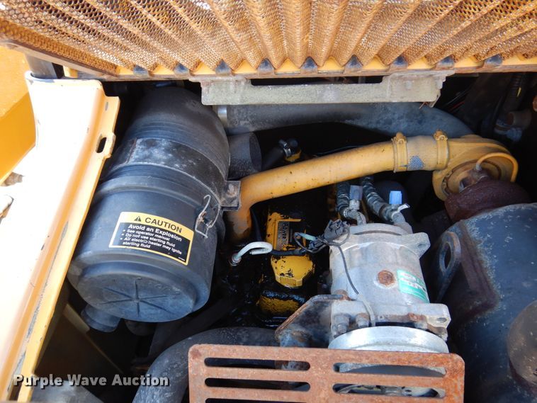 image for item IM9785 2004 John Deere 250 Series II  skid steer loader