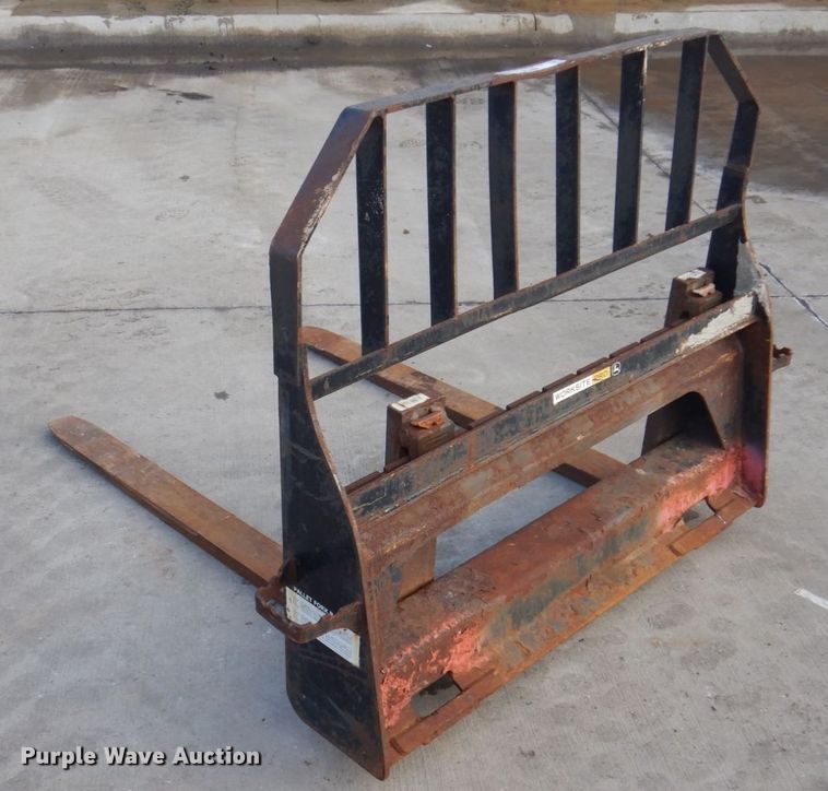 image for item IM9788 John Deere Worksite Pro 48" L skid steer forks