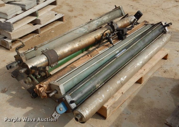image for item IM9790 (8) Pneumatic cylinders