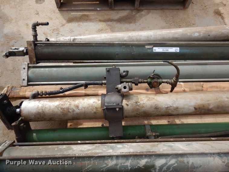 image for item IM9790 (8) Pneumatic cylinders