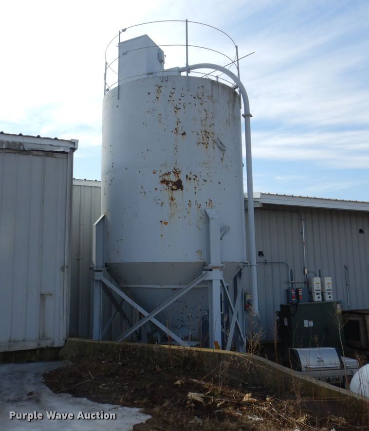 image for item IM9794 Cement powder silo