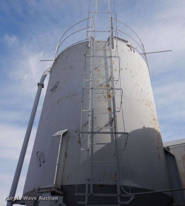 image for item IM9794 Cement powder silo