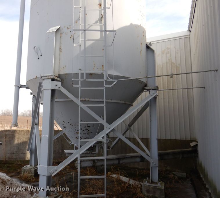 image for item IM9794 Cement powder silo