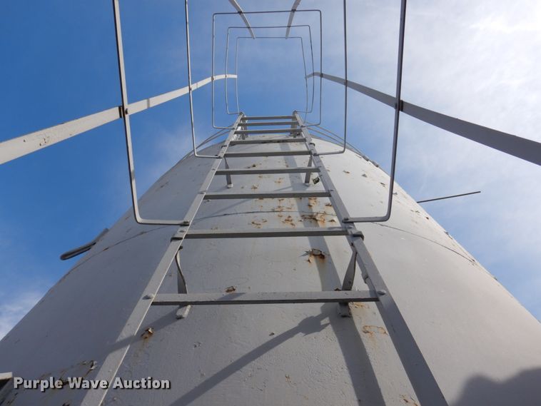 image for item IM9794 Cement powder silo