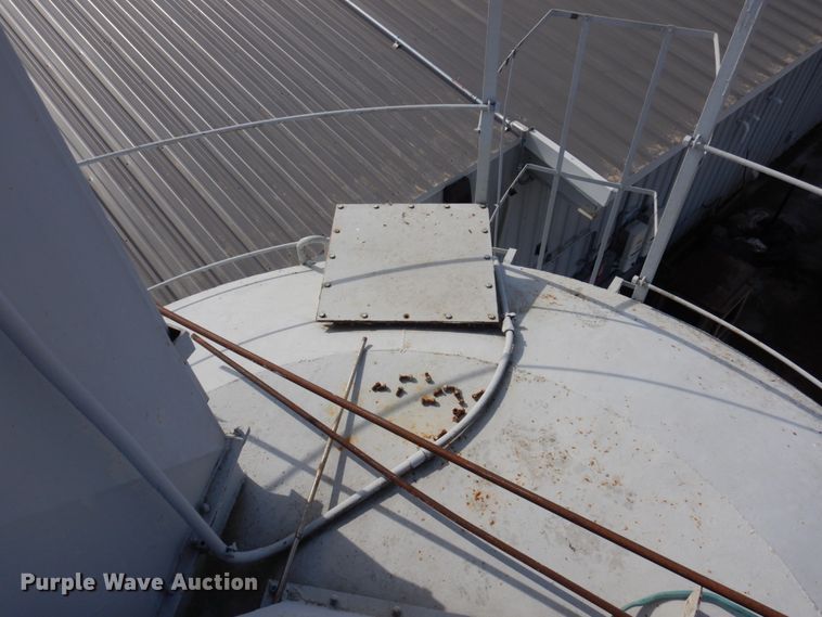 image for item IM9794 Cement powder silo