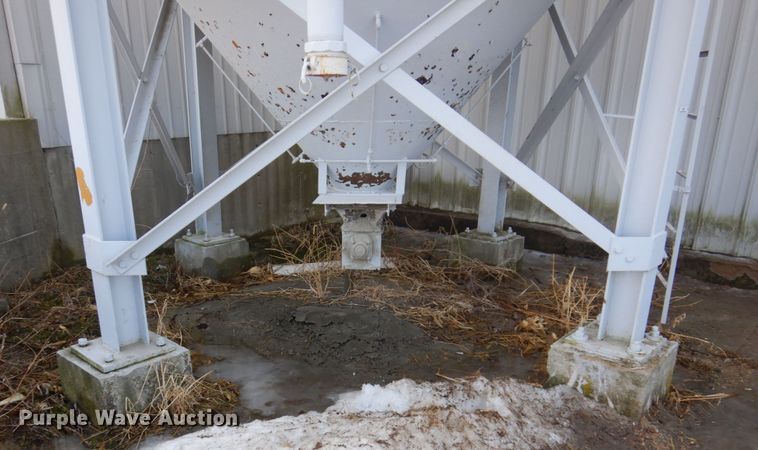 image for item IM9794 Cement powder silo