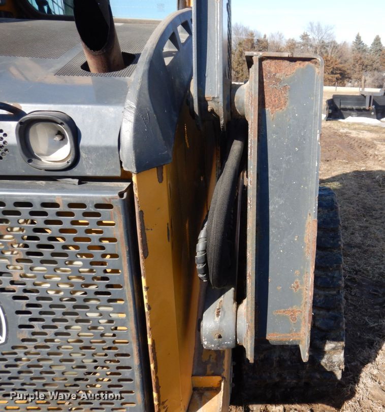 image for item IM9807 2010 John Deere 329DT  tracked skid steer loader