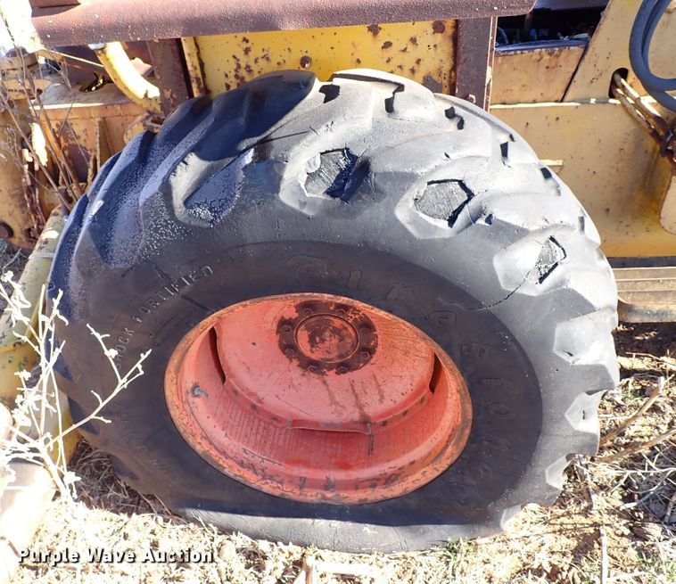 image for item IS9483 Case 680E  backhoe