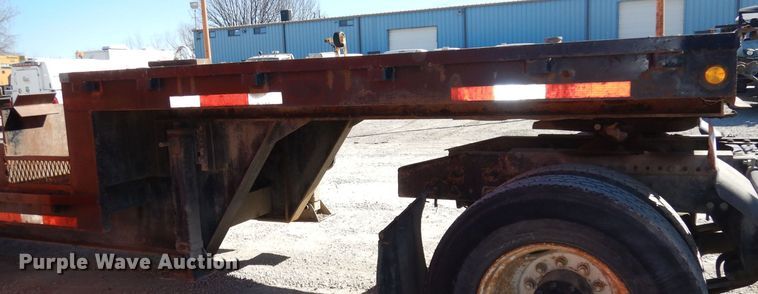 image for item JE9620 2000 Neville  drop deck equipment trailer