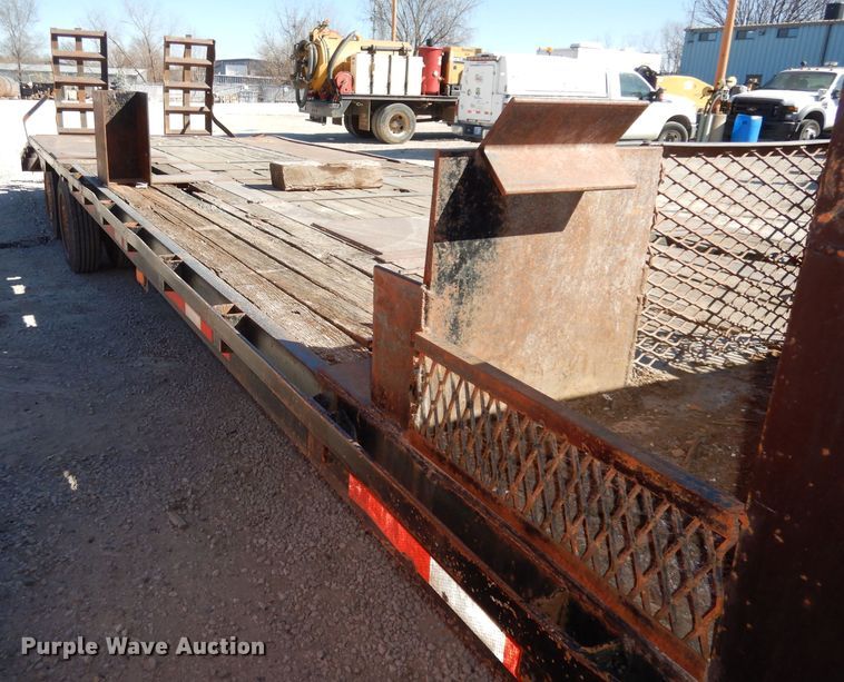 image for item JE9620 2000 Neville  drop deck equipment trailer