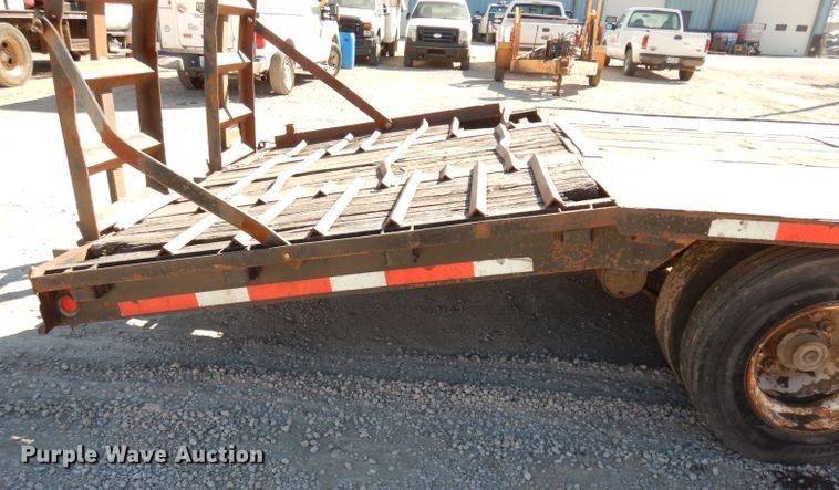 image for item JE9620 2000 Neville  drop deck equipment trailer