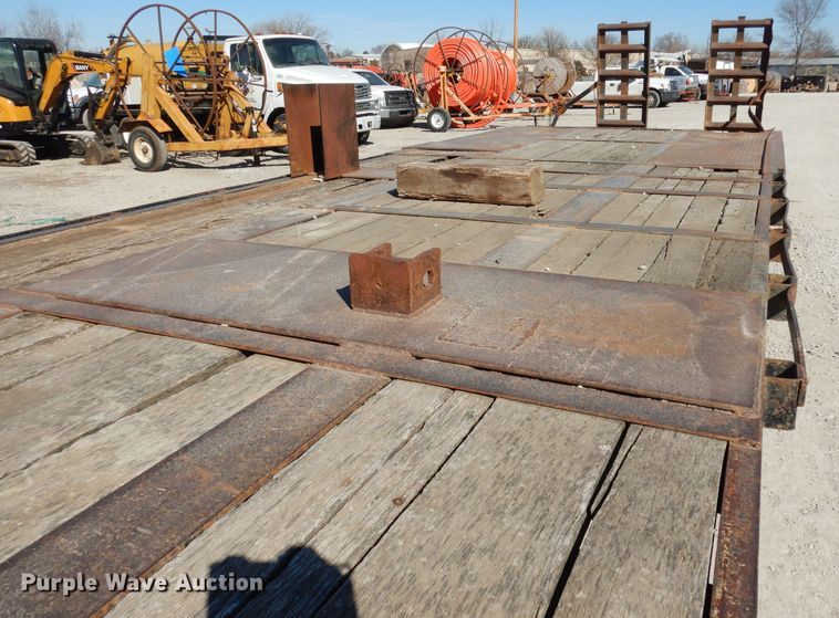 image for item JE9620 2000 Neville  drop deck equipment trailer