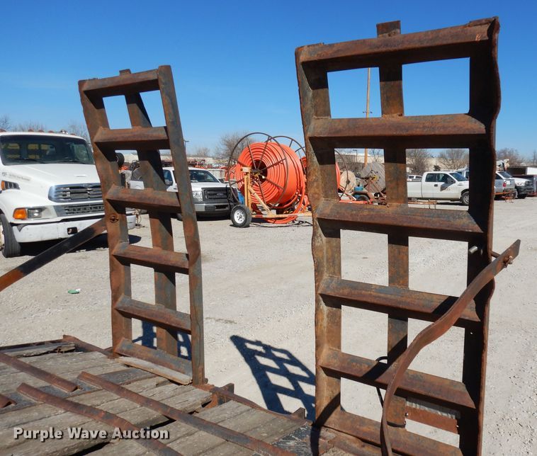 image for item JE9620 2000 Neville  drop deck equipment trailer