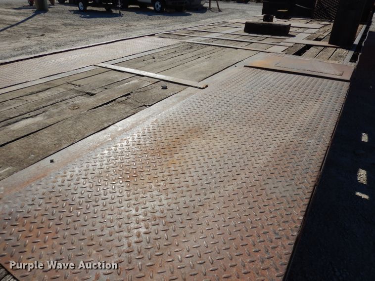 image for item JE9620 2000 Neville  drop deck equipment trailer