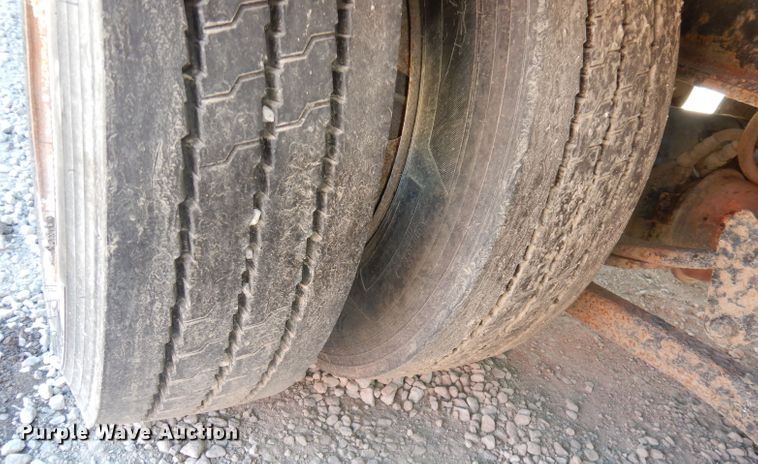 image for item JE9620 2000 Neville  drop deck equipment trailer