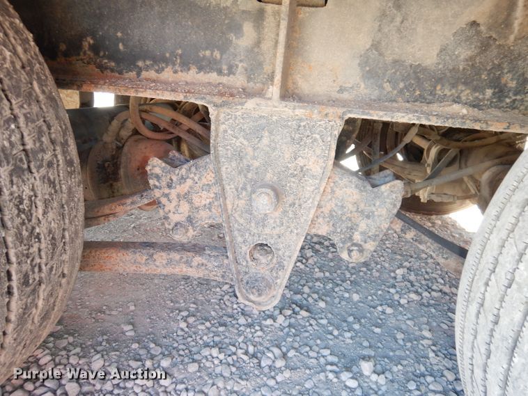 image for item JE9620 2000 Neville  drop deck equipment trailer