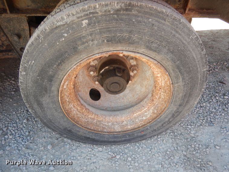 image for item JE9620 2000 Neville  drop deck equipment trailer