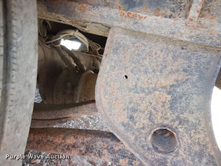 image for item JE9620 2000 Neville  drop deck equipment trailer