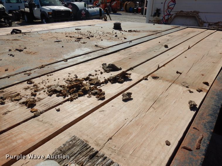 image for item JE9620 2000 Neville  drop deck equipment trailer